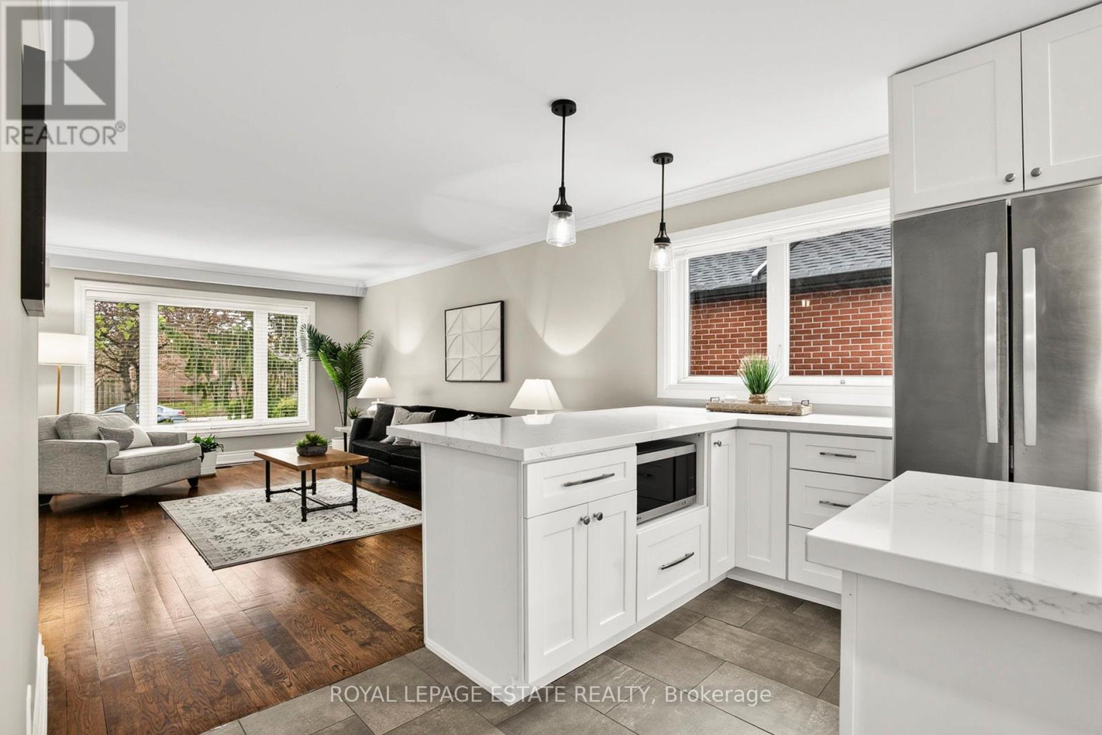 16 Elkwood Drive, Toronto, Ontario  M1C 2C1 - Photo 11 - E13173322