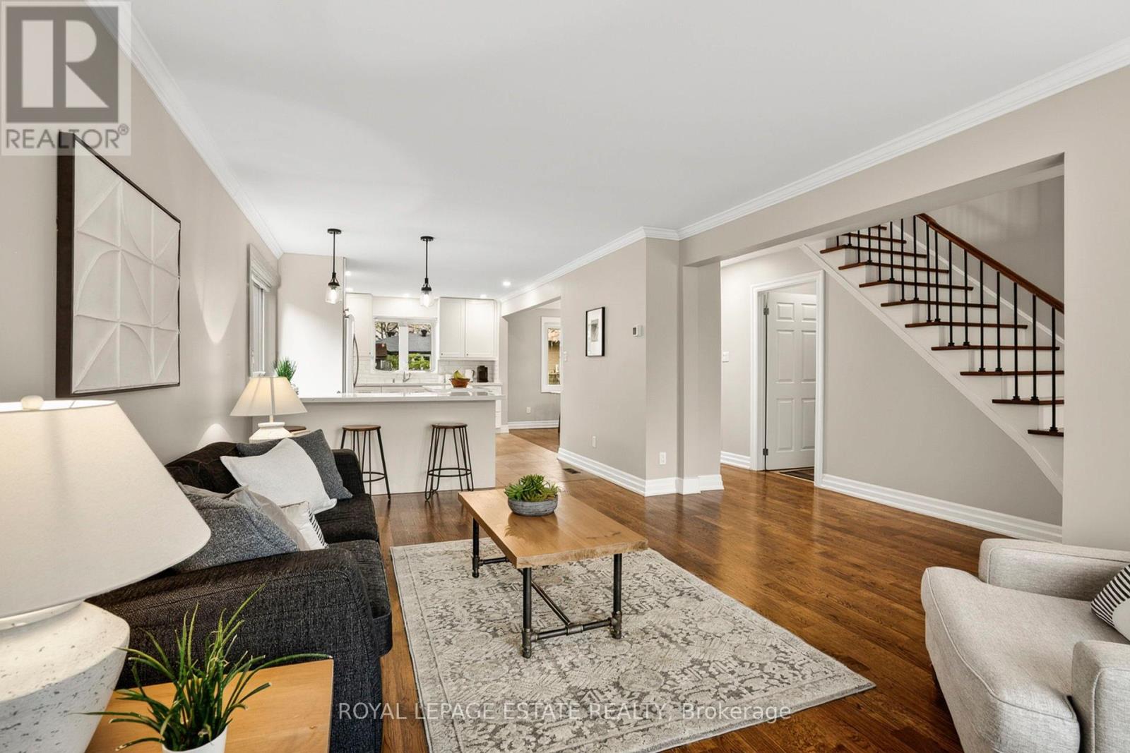16 Elkwood Drive, Toronto, Ontario  M1C 2C1 - Photo 8 - E13173322