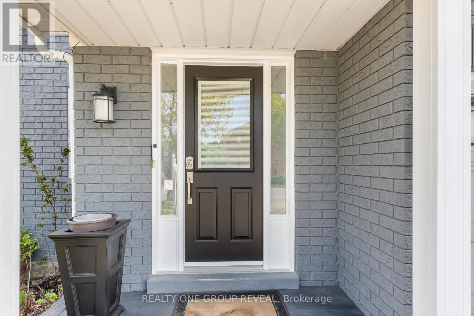 77 Wilkins Crescent, Clarington, Ontario  L1E 3B6 - Photo 2 - E13173336