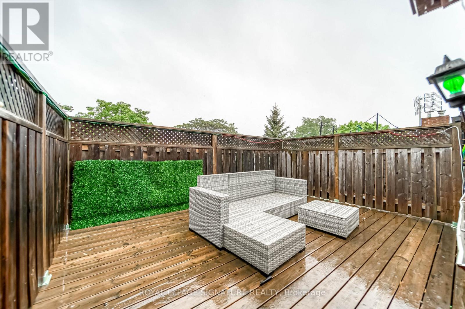15 Galt Avenue, Toronto, Ontario  M4M 2Z2 - Photo 32 - E13173388