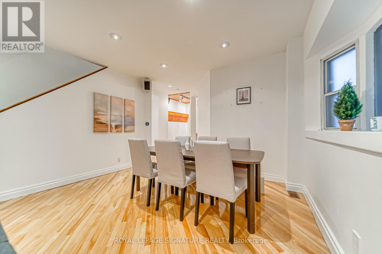 15 Galt Avenue, Toronto, Ontario  M4M 2Z2 - Photo 8 - E13173388