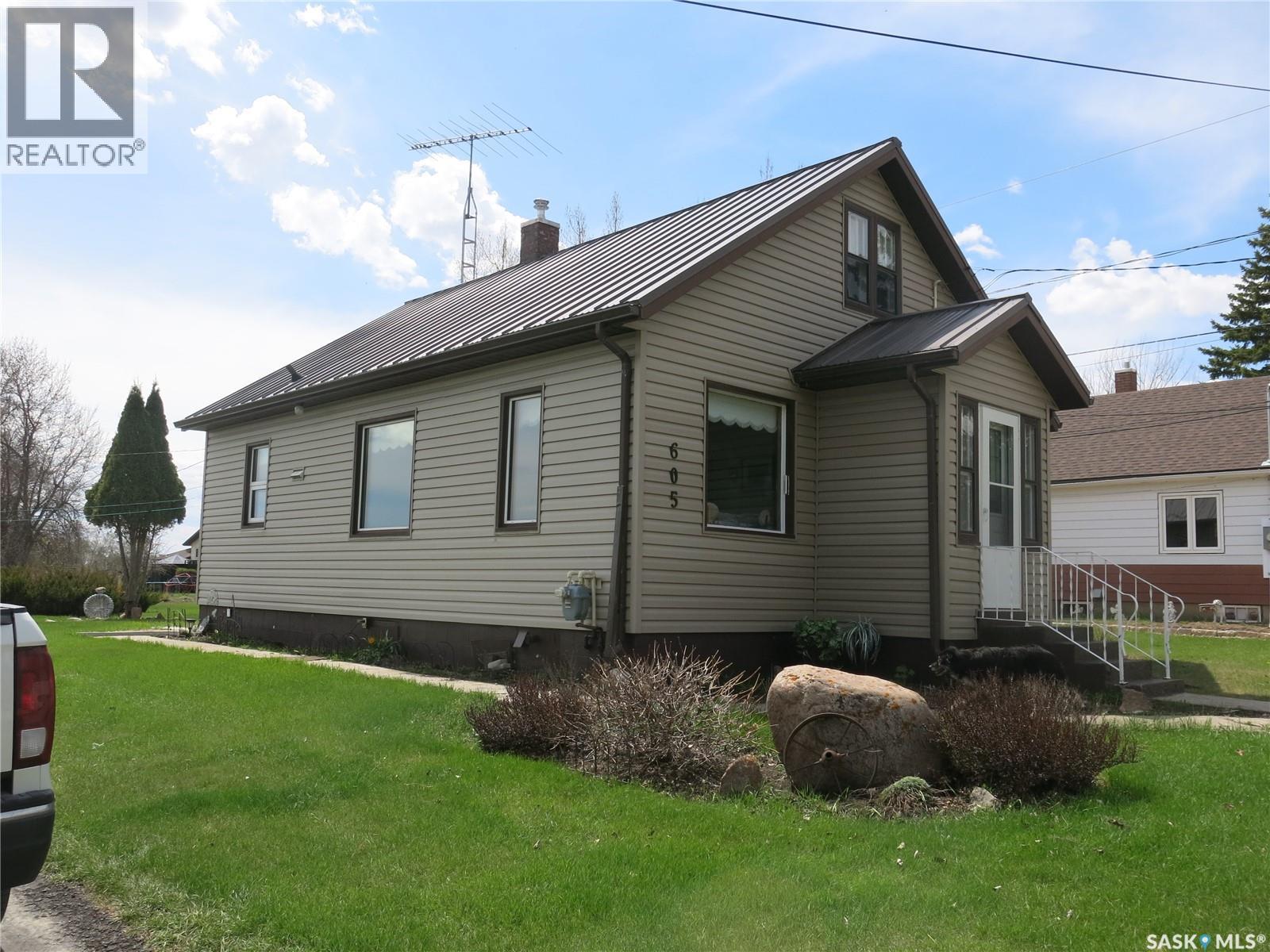 605 Ludwig Avenue, Neudorf, Saskatchewan  S0A 2T0 - Photo 1 - SK037016