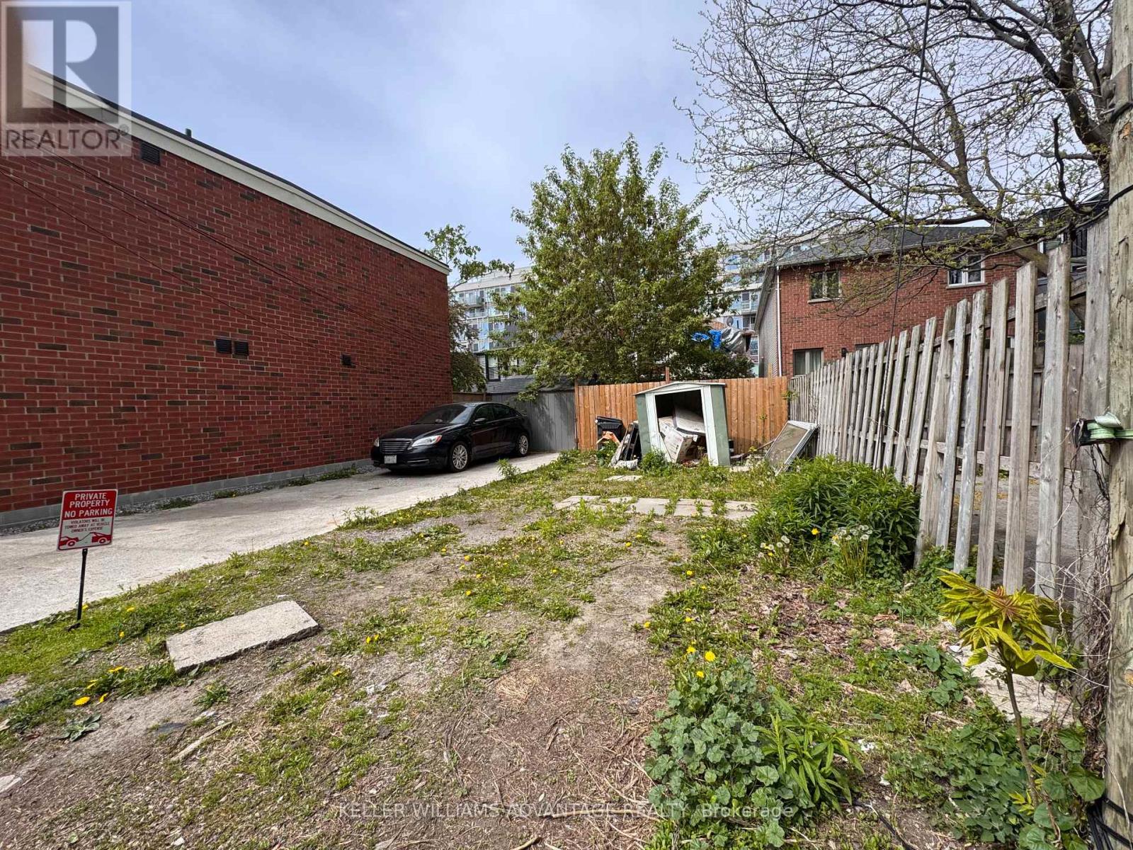 163 Logan Avenue, Toronto, Ontario  M4M 2N2 - Photo 9 - E13170796