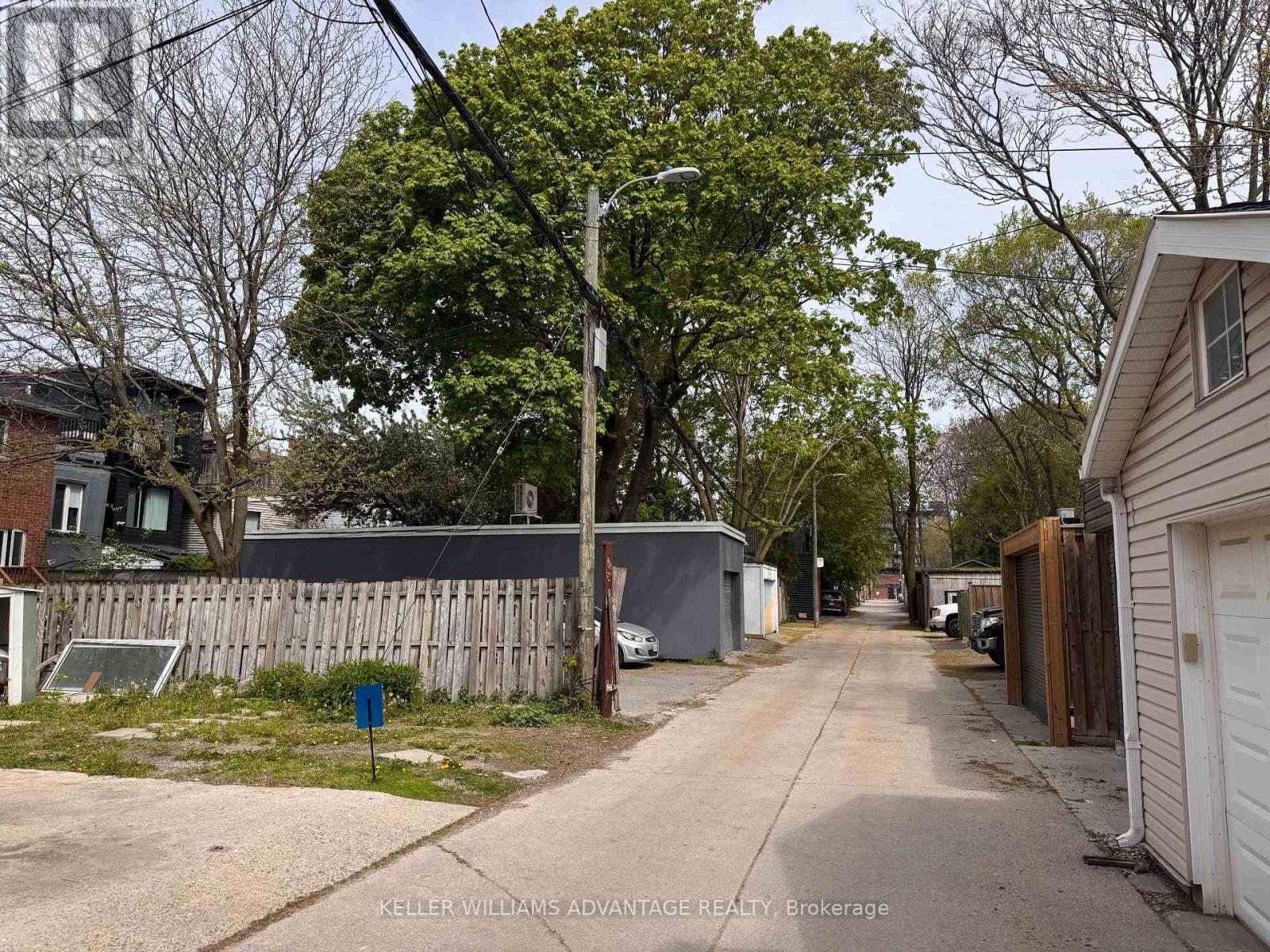 165 Logan Avenue, Toronto, Ontario  M4M 2N2 - Photo 8 - E13170886
