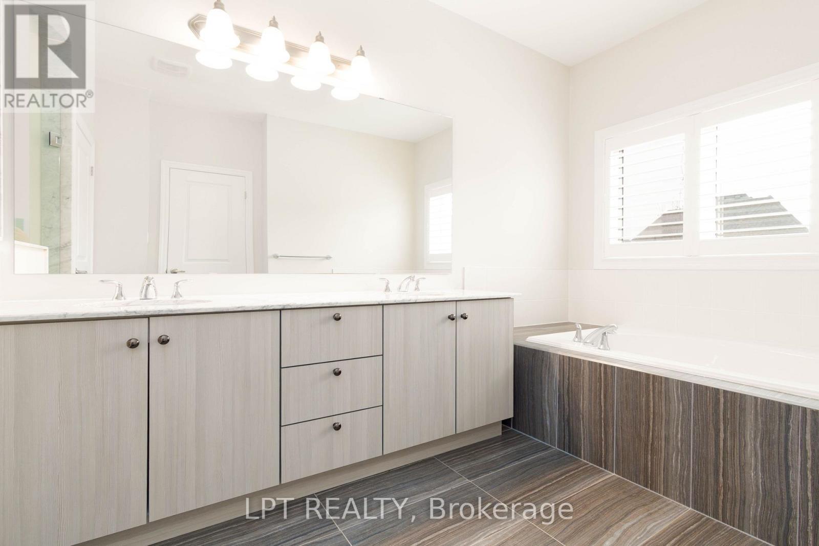 113 Burns Boulevard, King, Ontario  L7B 0M5 - Photo 17 - N13173324