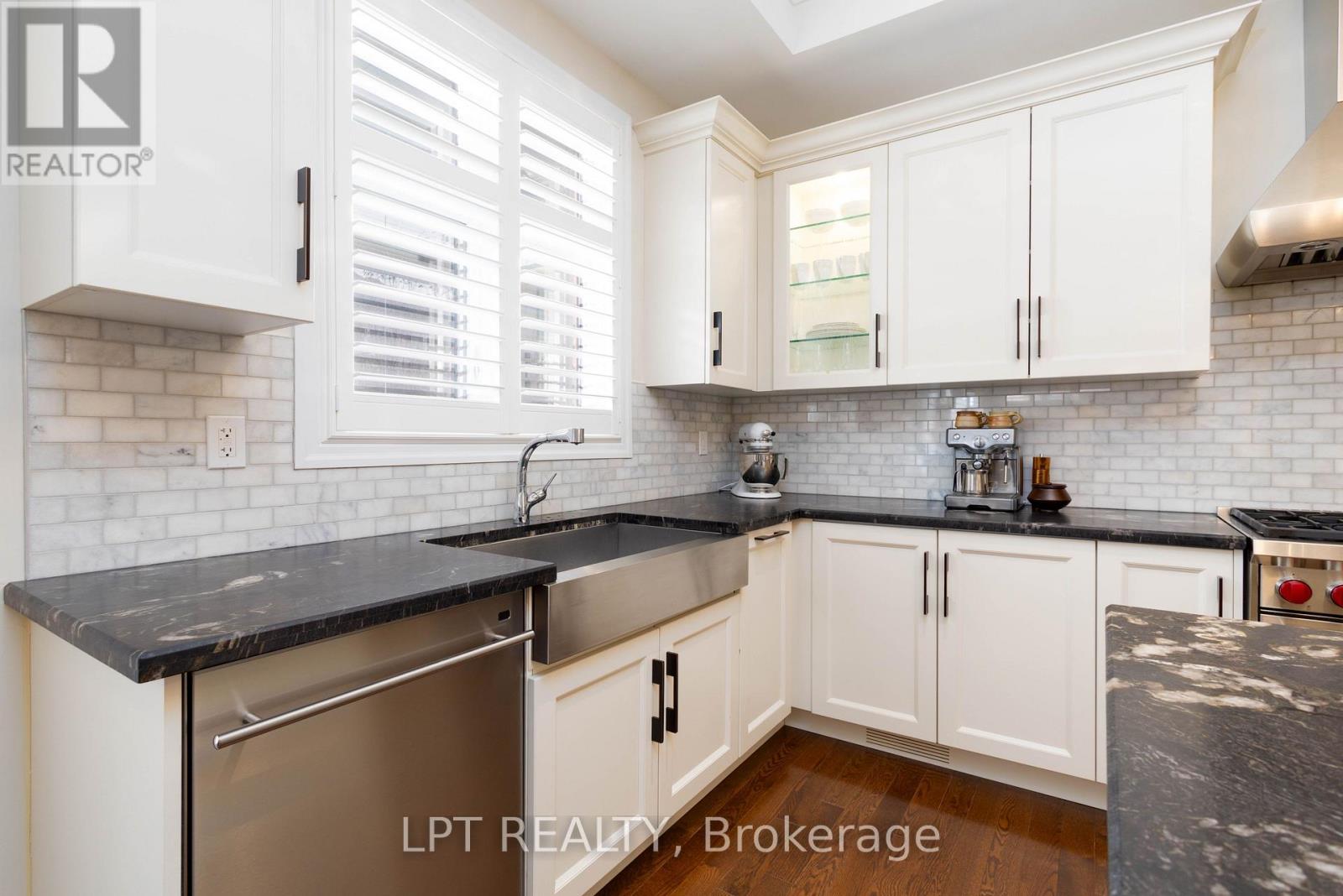 113 Burns Boulevard, King, Ontario  L7B 0M5 - Photo 9 - N13173324