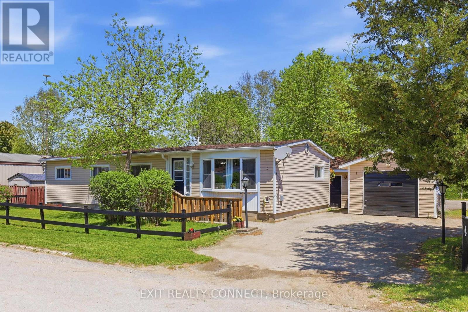 1 Centre Park Street, Essa, Ontario  L3W 0A5 - Photo 2 - N13173354