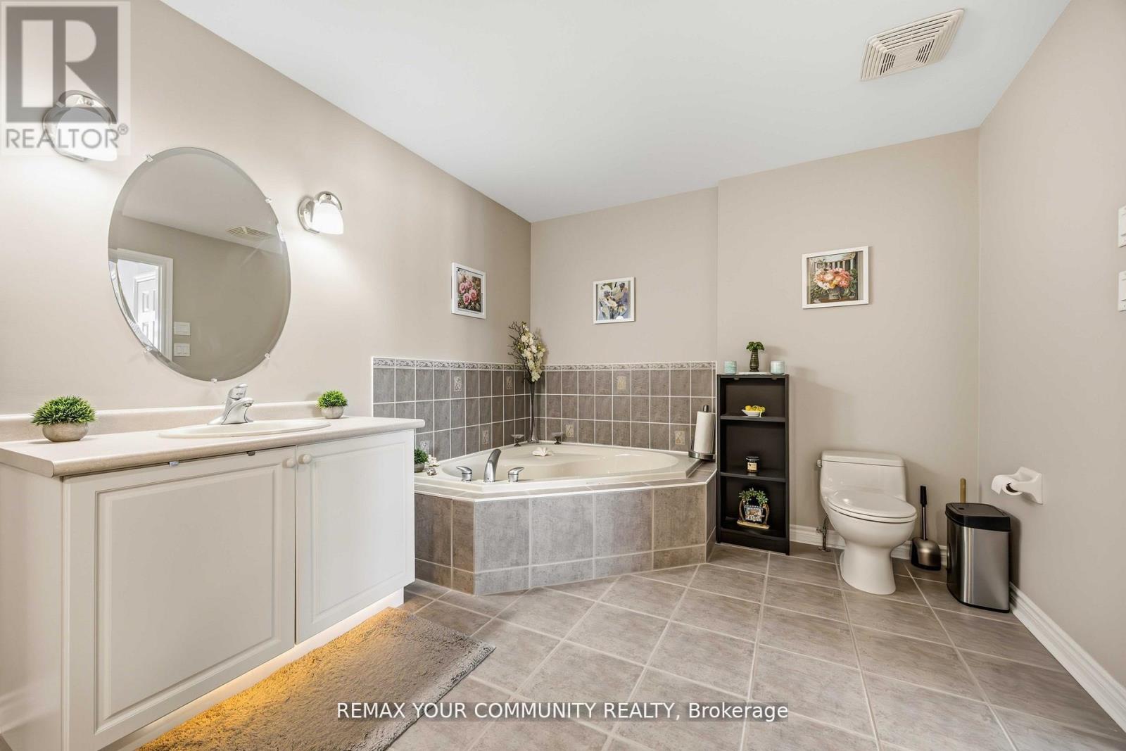 17 - 520 Silken Laumann Drive, Newmarket, Ontario  L3X 2S7 - Photo 36 - N13173392