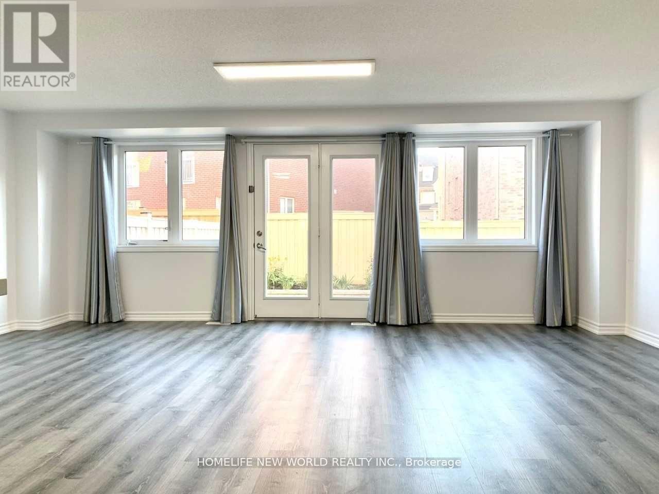 Main Floor - 10 Earl Goodyear Road, Markham, Ontario  L6C 0T6 - Photo 2 - N13173394