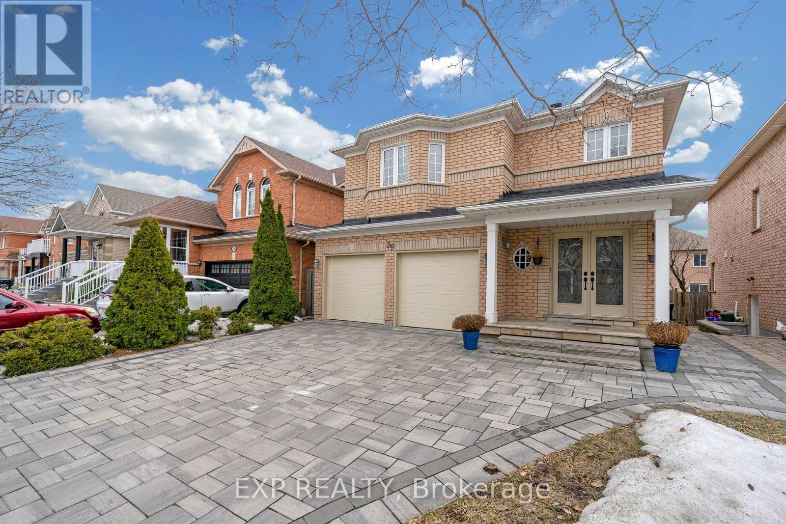 39 Monte Cristi Street, Vaughan, Ontario  L6A 3H8 - Photo 4 - N13173428