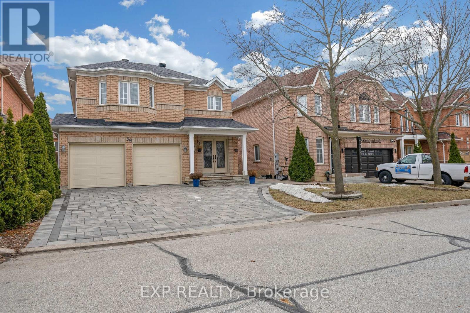 39 Monte Cristi Street, Vaughan, Ontario  L6A 3H8 - Photo 5 - N13173428