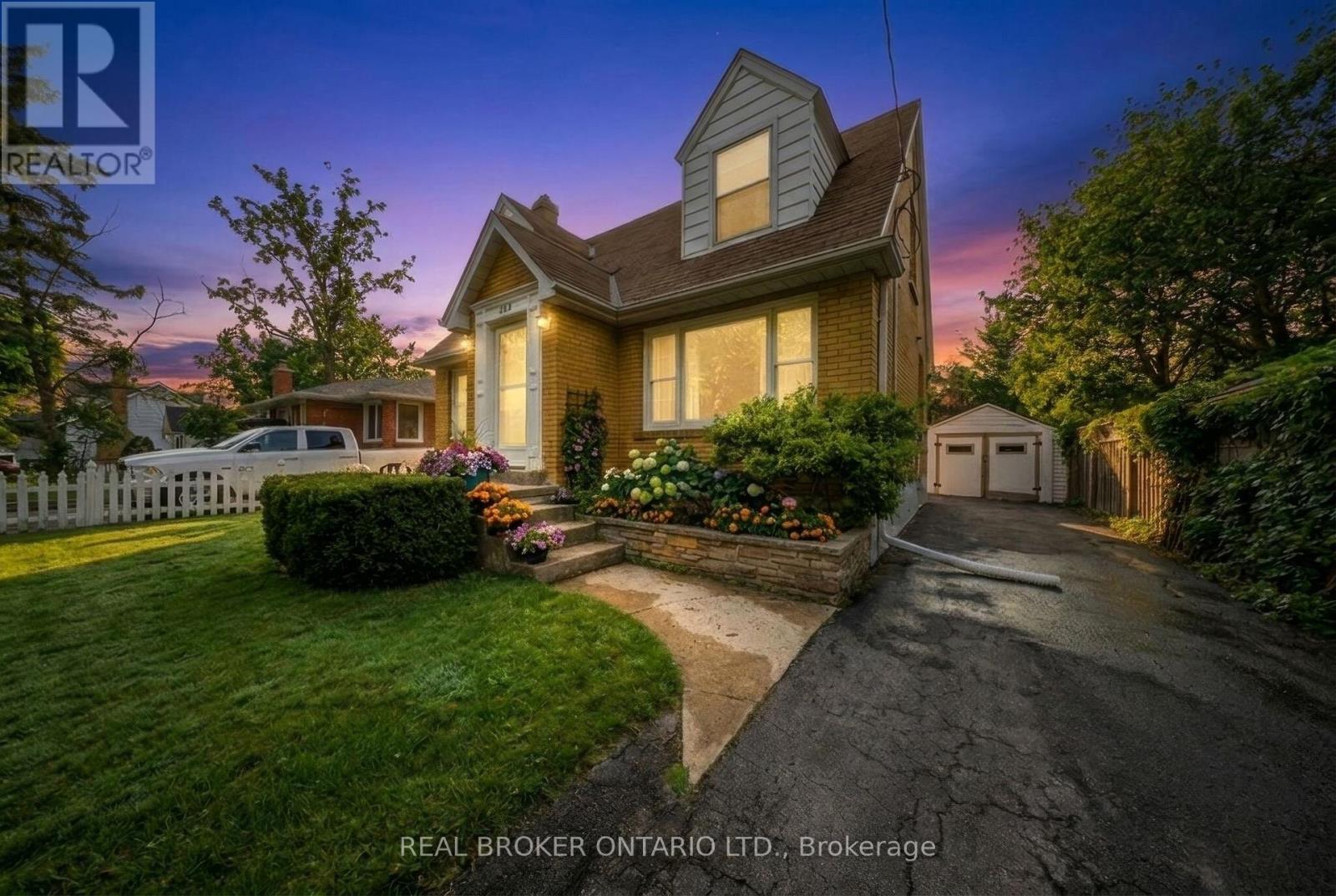 243 Sydney Street, Milton, Ontario  L9T 1E2 - Photo 2 - W13173350