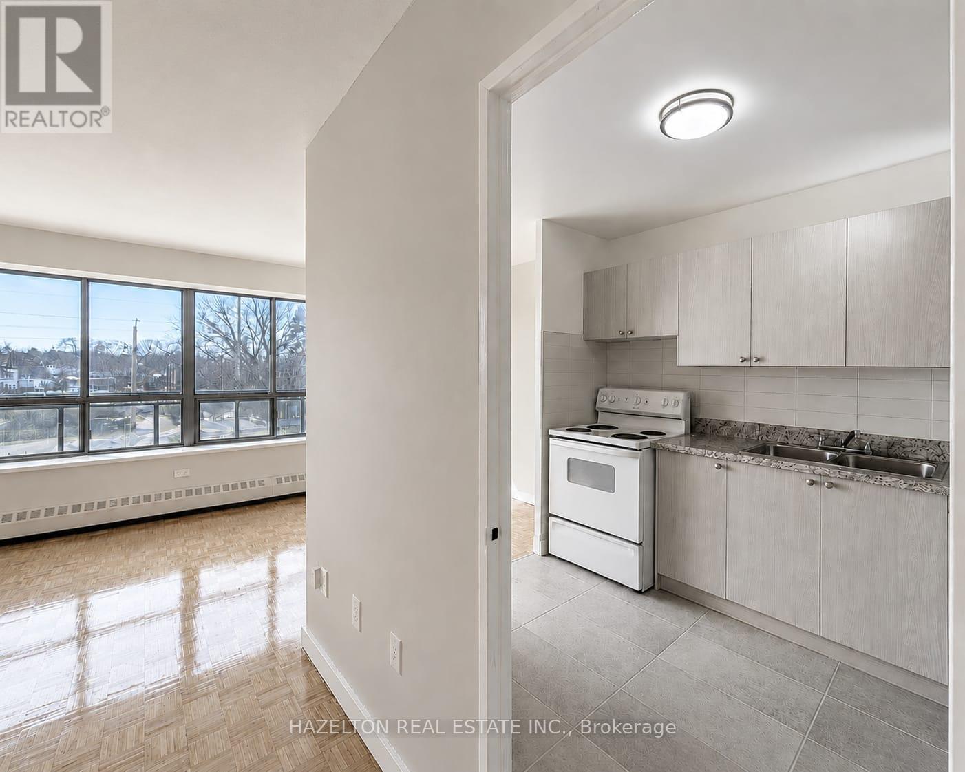 315 - 1901 Martin Grove Road, Toronto, Ontario  M9V 3T1 - Photo 3 - W13173378