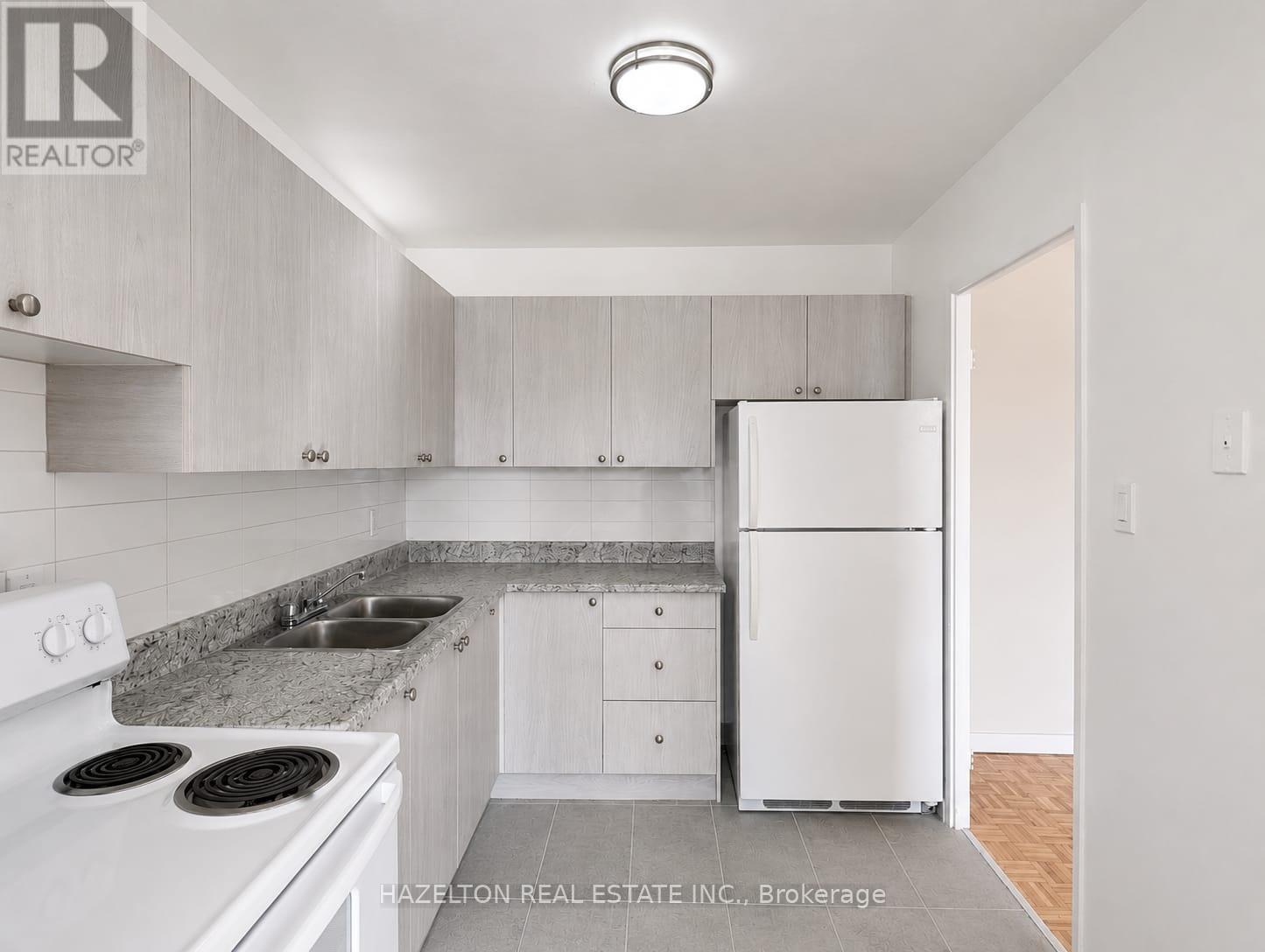 315 - 1901 Martin Grove Road, Toronto, Ontario  M9V 3T1 - Photo 4 - W13173378