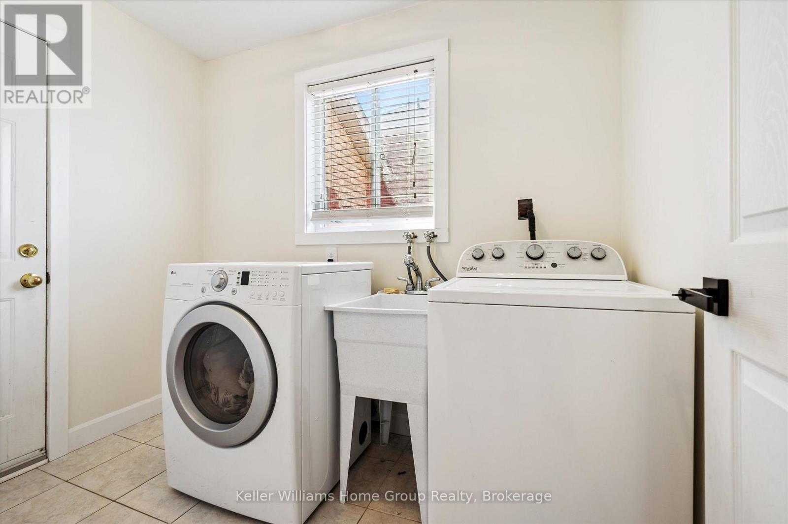 304 Daniel Crescent, Centre Wellington, Ontario  N0B 1S0 - Photo 23 - X12975996