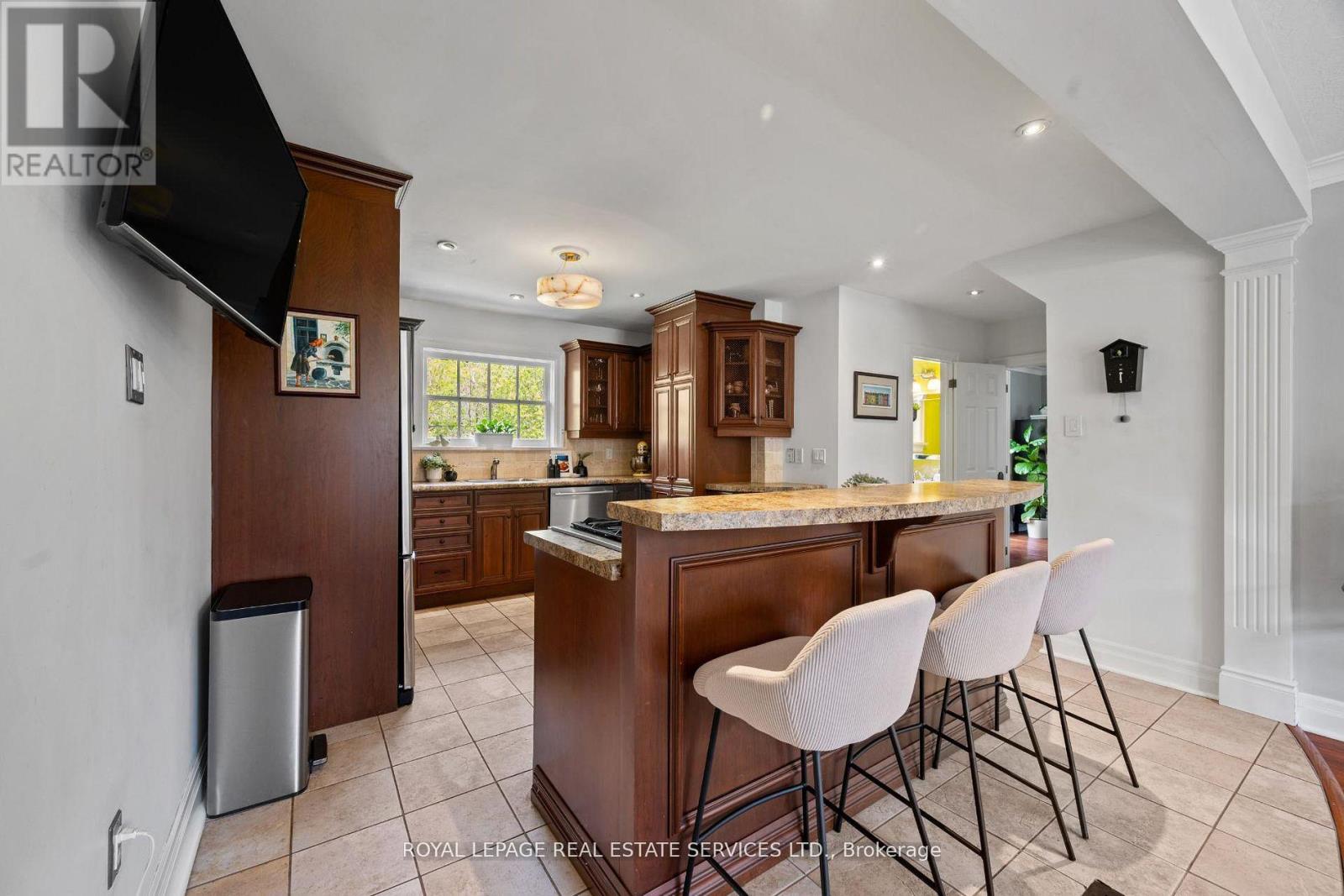 28 Holloway Road, Toronto, Ontario  M9A 1G1 - Photo 13 - W13154070