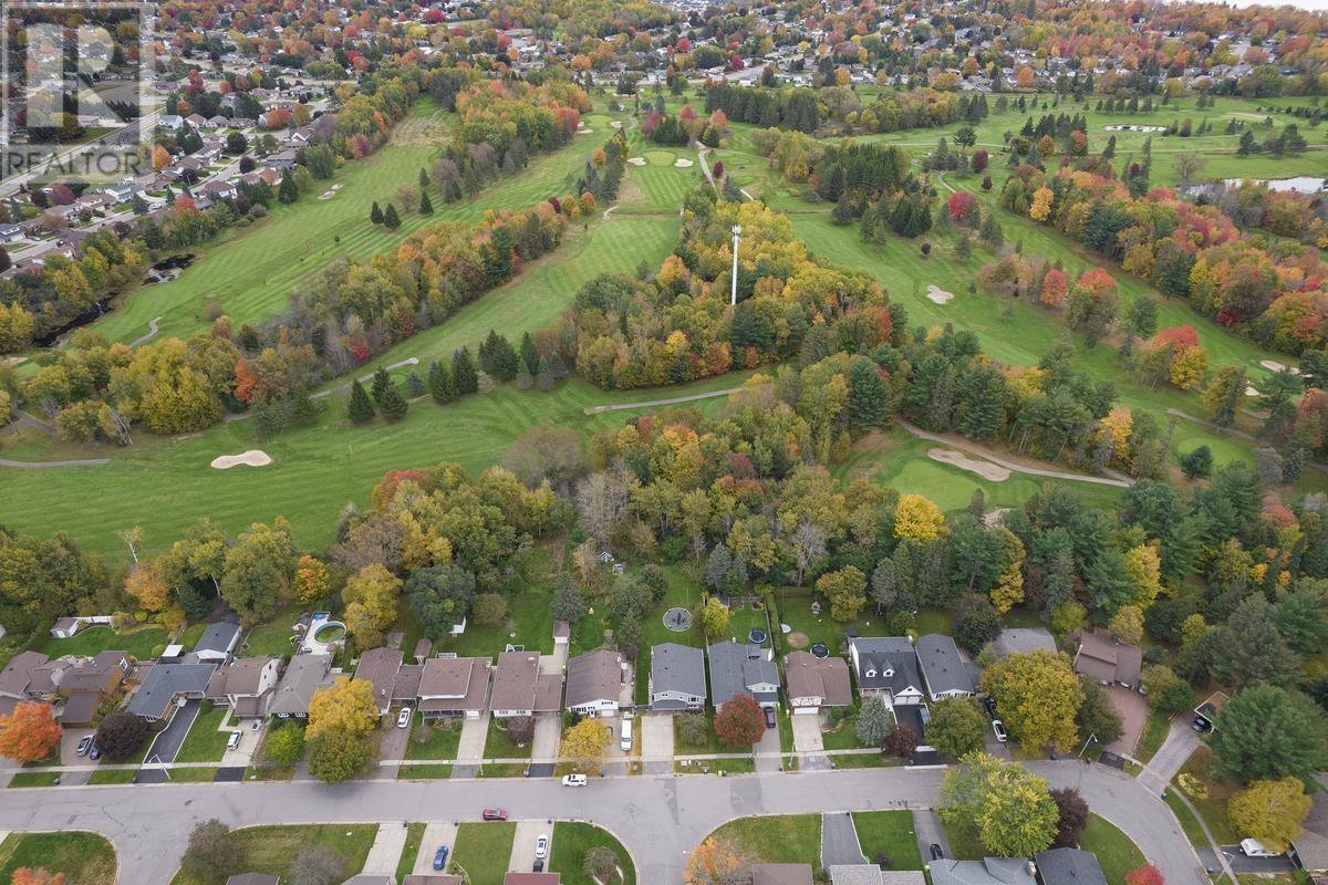 55 Country Club Pl, Sault Ste. Marie, Ontario P6A 5Z8 - Photo 4 - SM261172