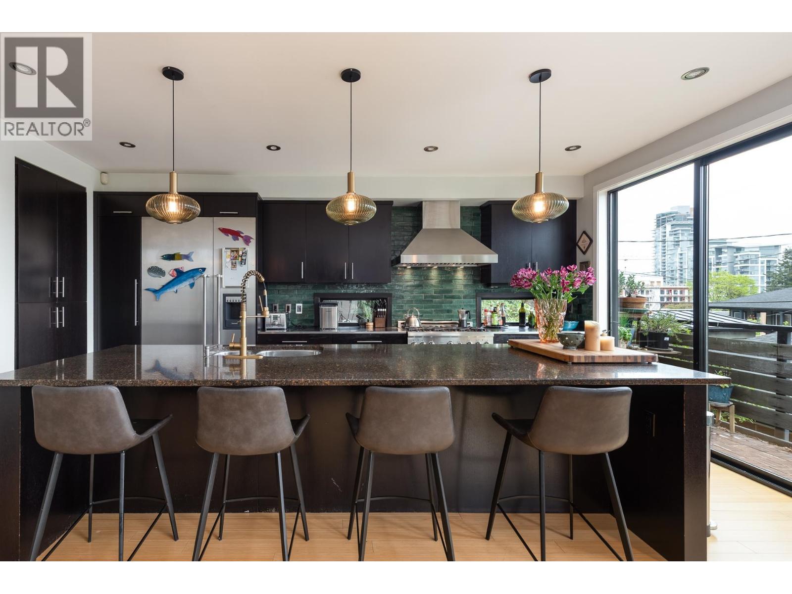 112 Miner Street, New Westminster, British Columbia  V3L 3Z2 - Photo 8 - R3127856