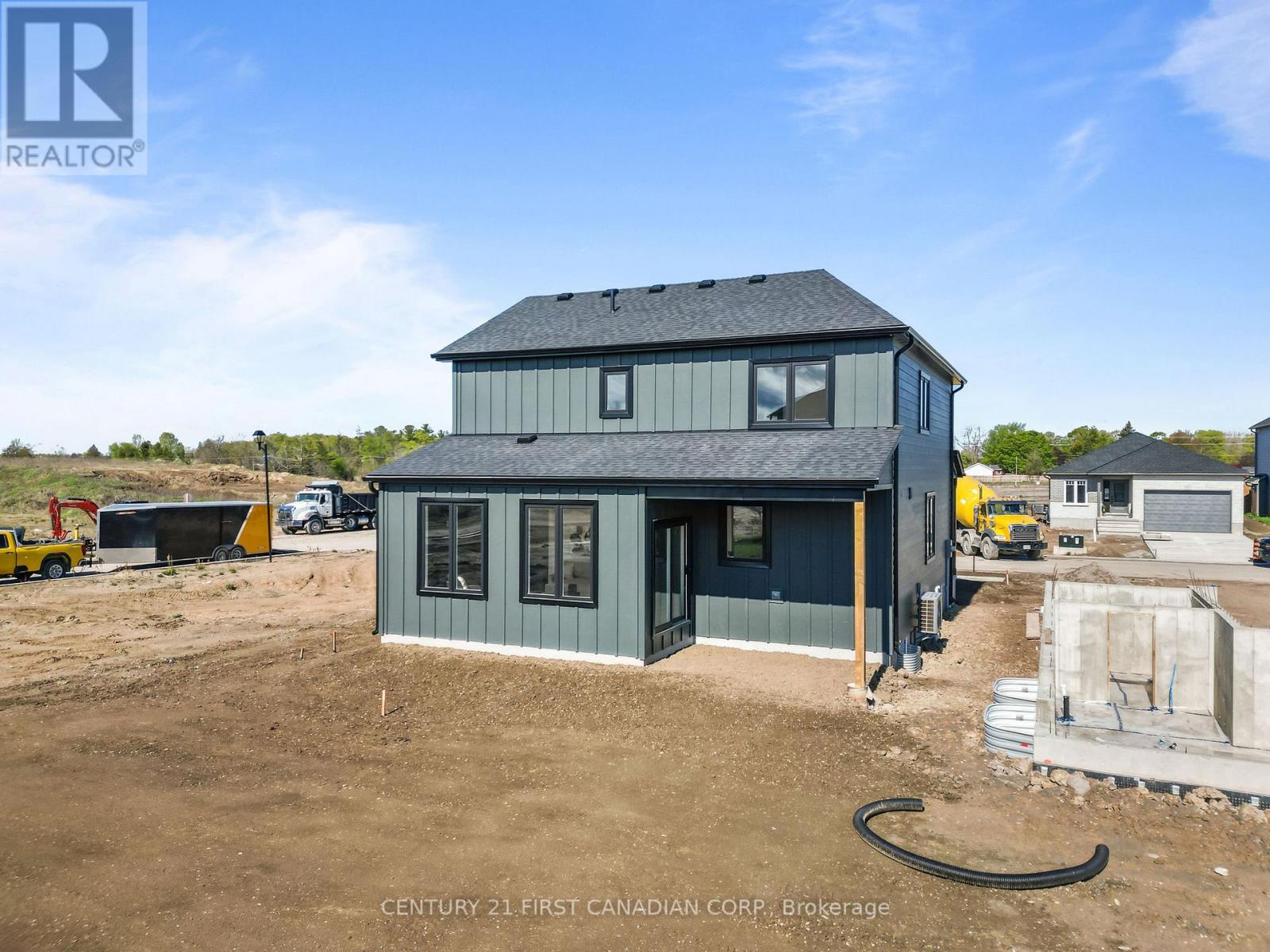 30 Sheldabren Street, North Middlesex, Ontario  N0M 1A0 - Photo 3 - X13173548