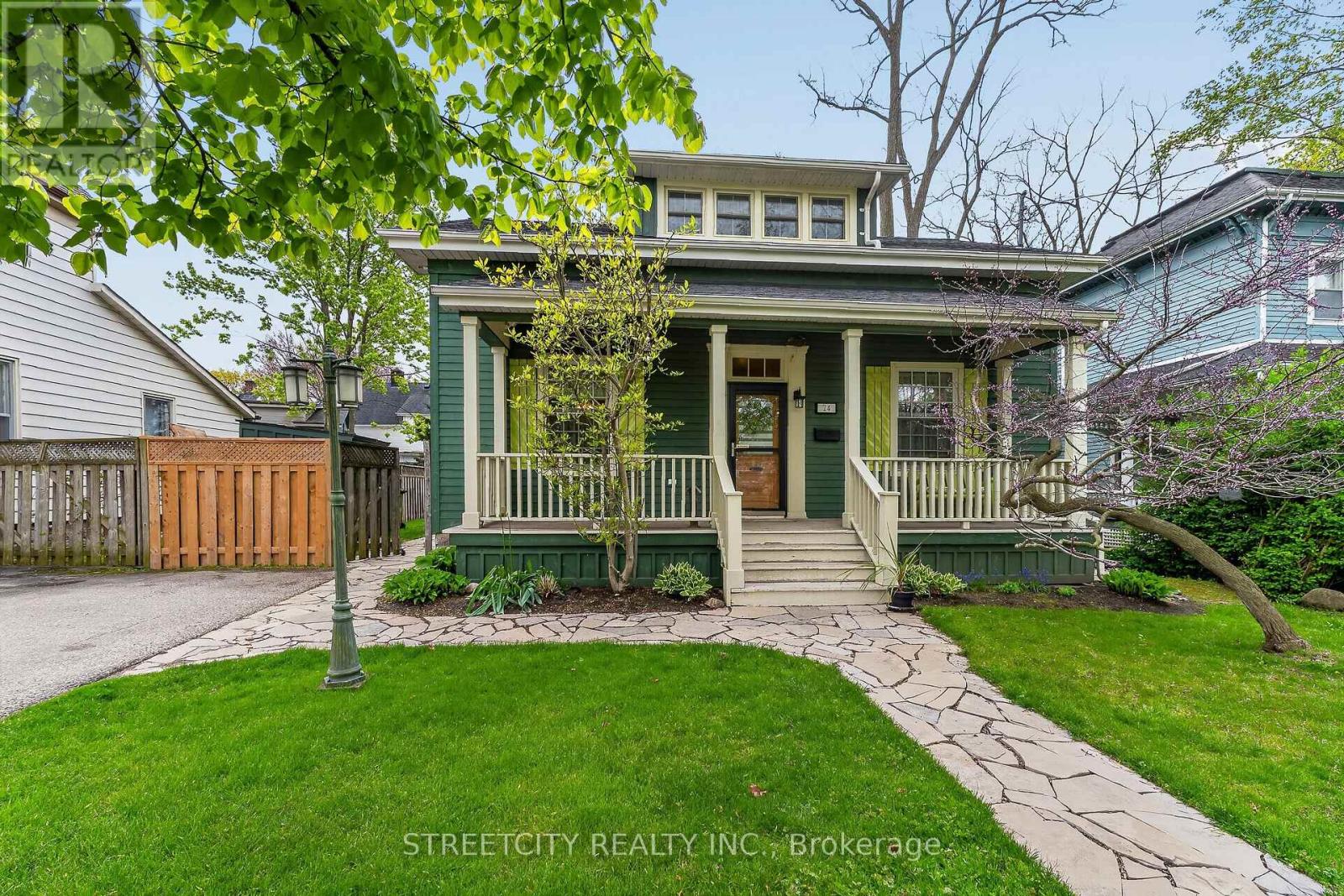 24 Centre Street, St. Thomas, Ontario  N5R 2Z2 - Photo 1 - X13173600
