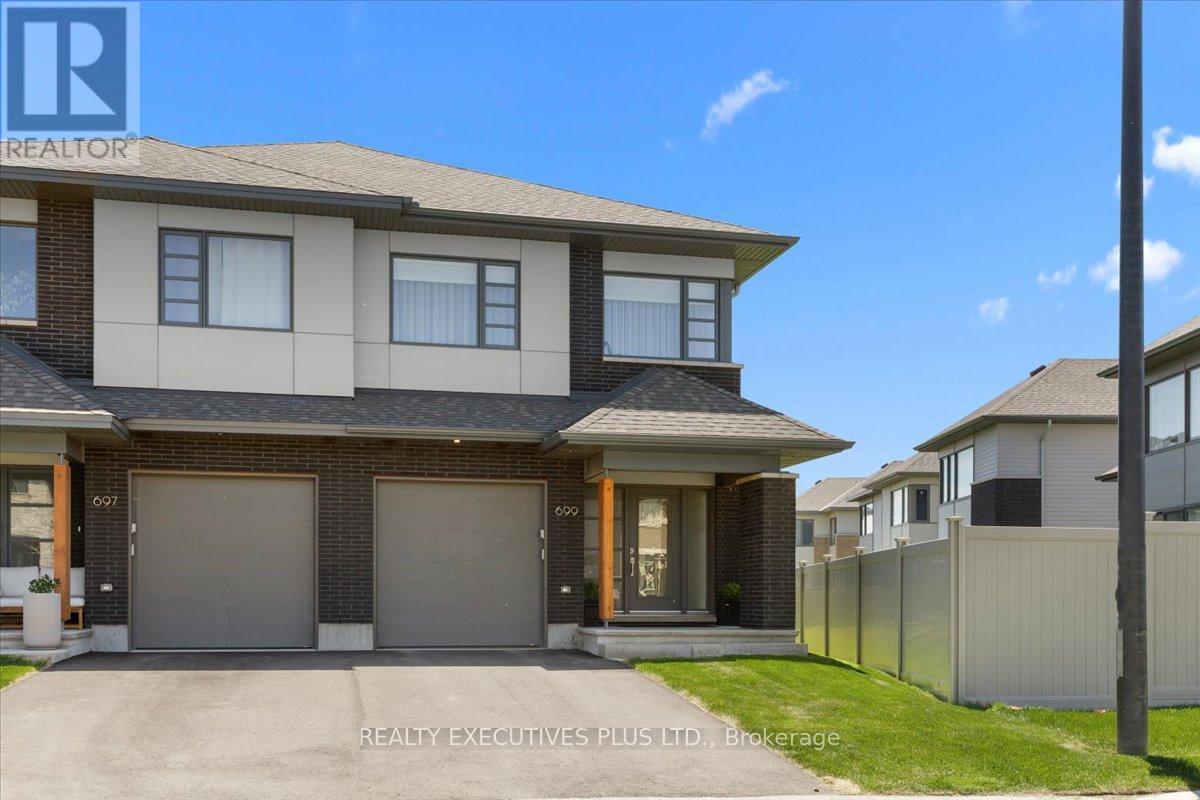 699 Honeydew Street, Ottawa, Ontario  K1X 0K5 - Photo 1 - X13173450