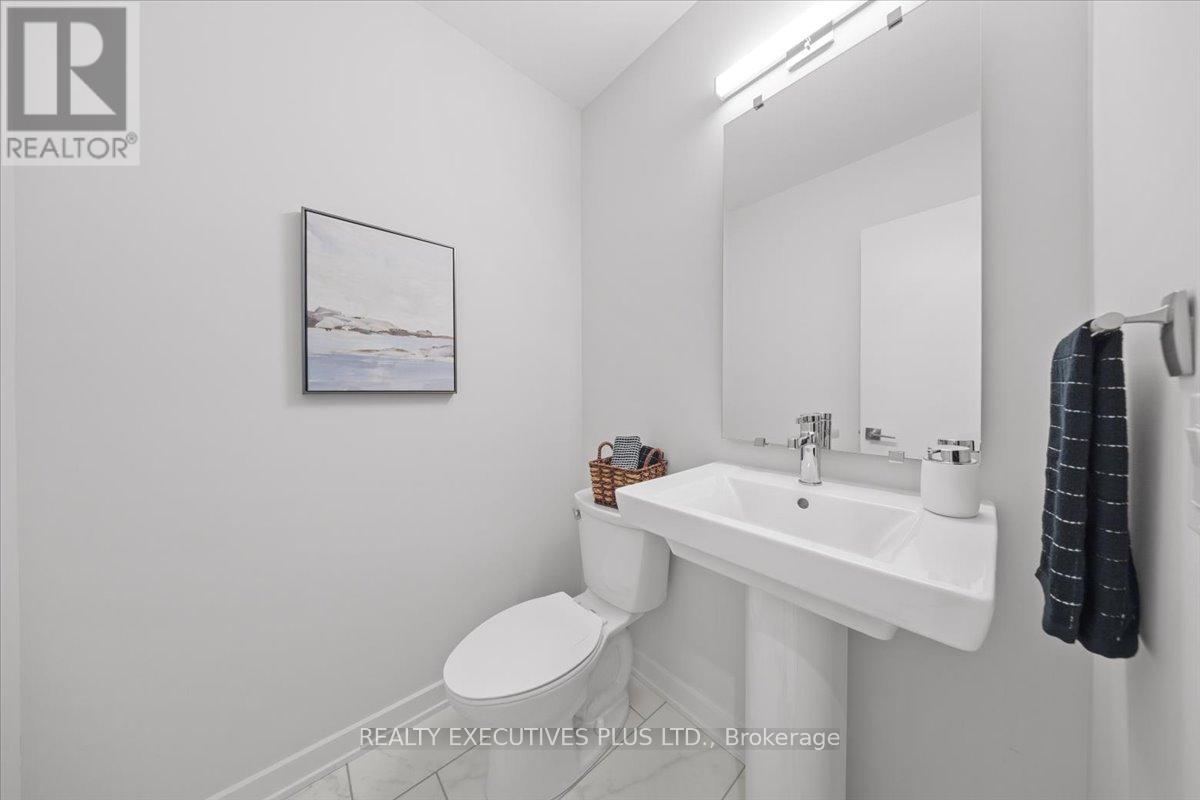 699 Honeydew Street, Ottawa, Ontario  K1X 0K5 - Photo 4 - X13173450