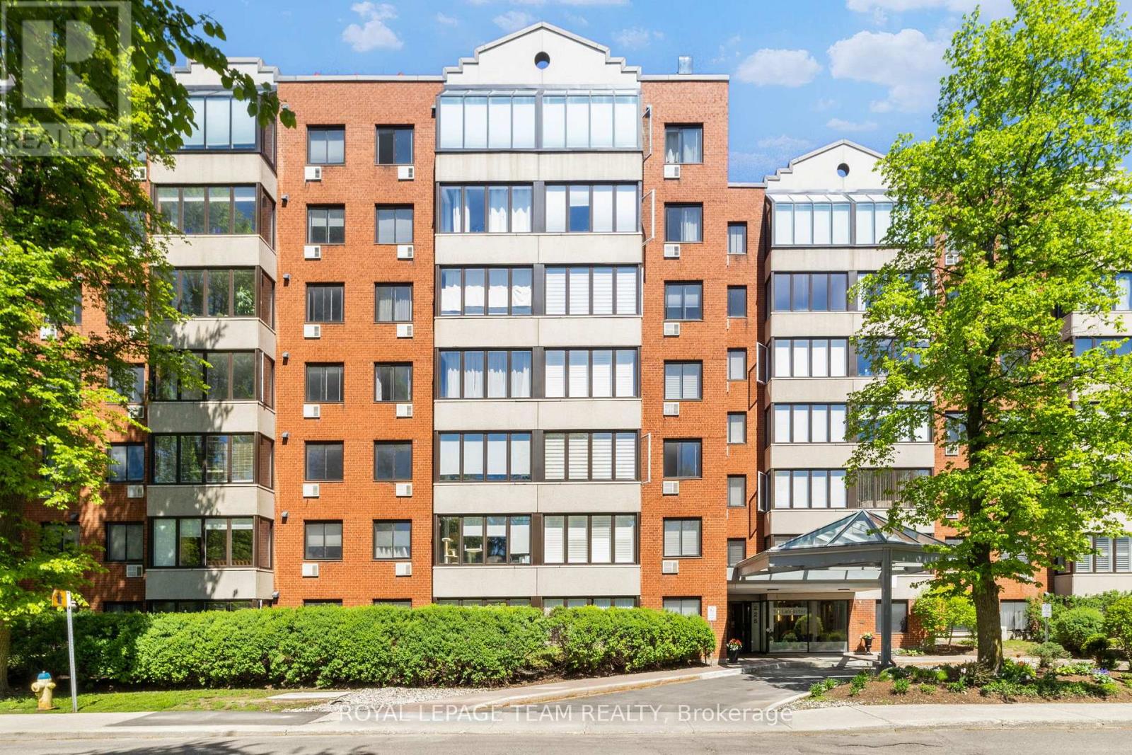 301 - 225 Alvin Road, Ottawa, Ontario  K1K 4H6 - Photo 2 - X13173546