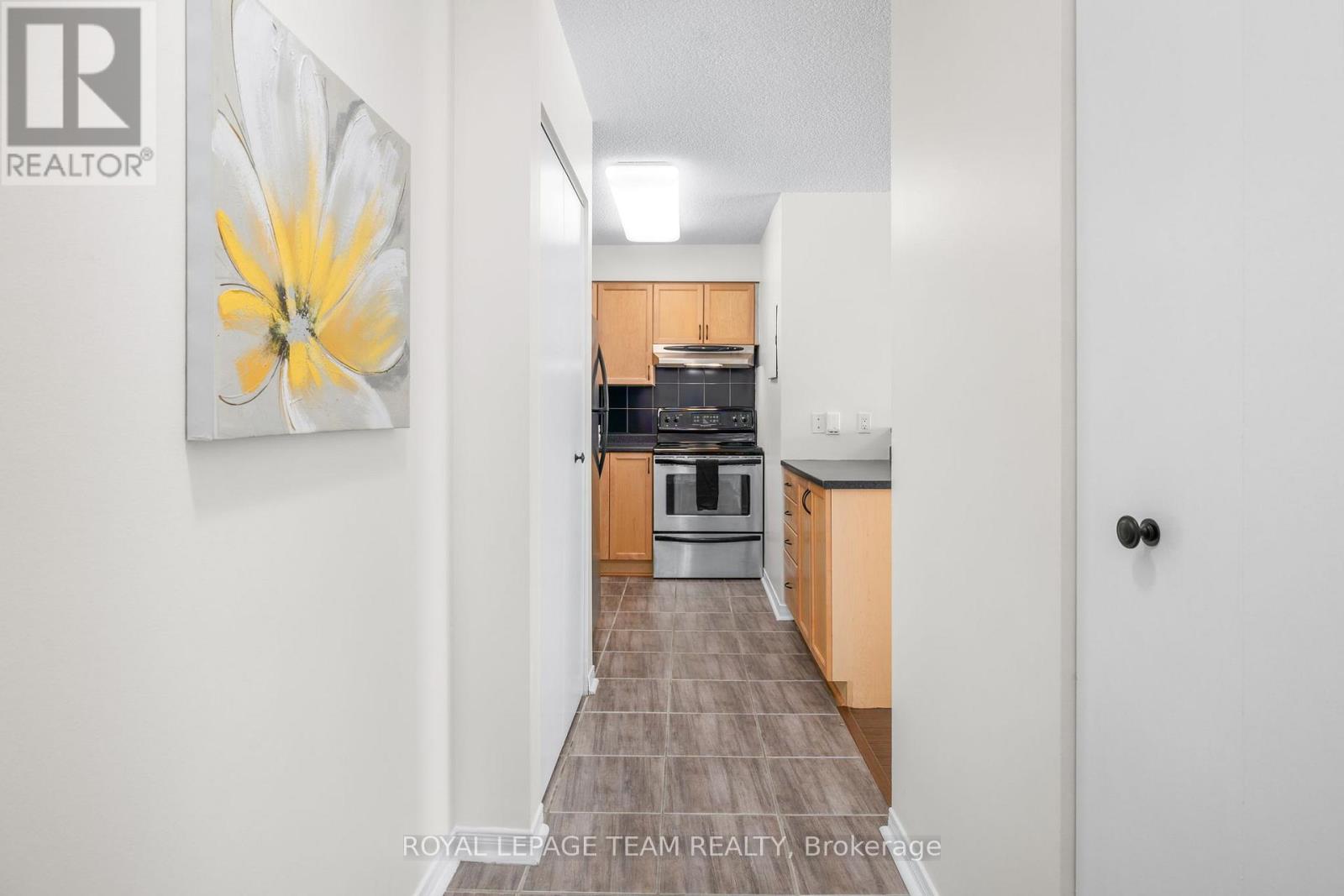 301 - 225 Alvin Road, Ottawa, Ontario  K1K 4H6 - Photo 8 - X13173546