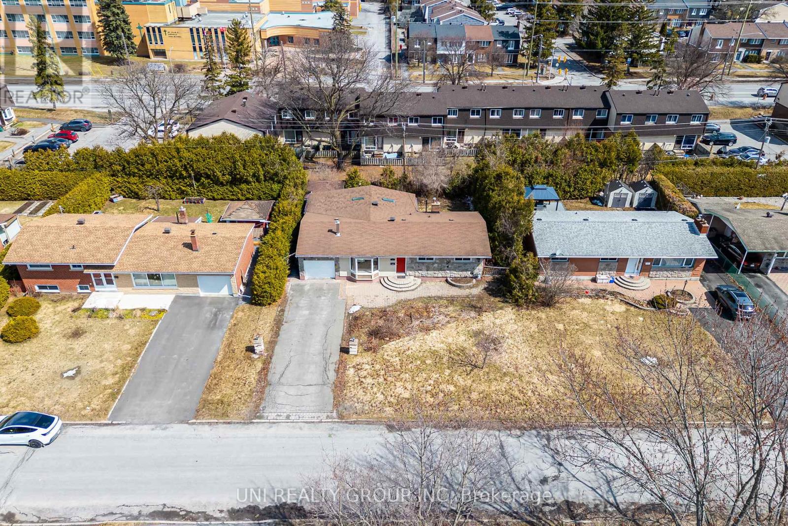 17 Forest Park Avenue, Ottawa, Ontario  K2E 5A2 - Photo 37 - X13173596
