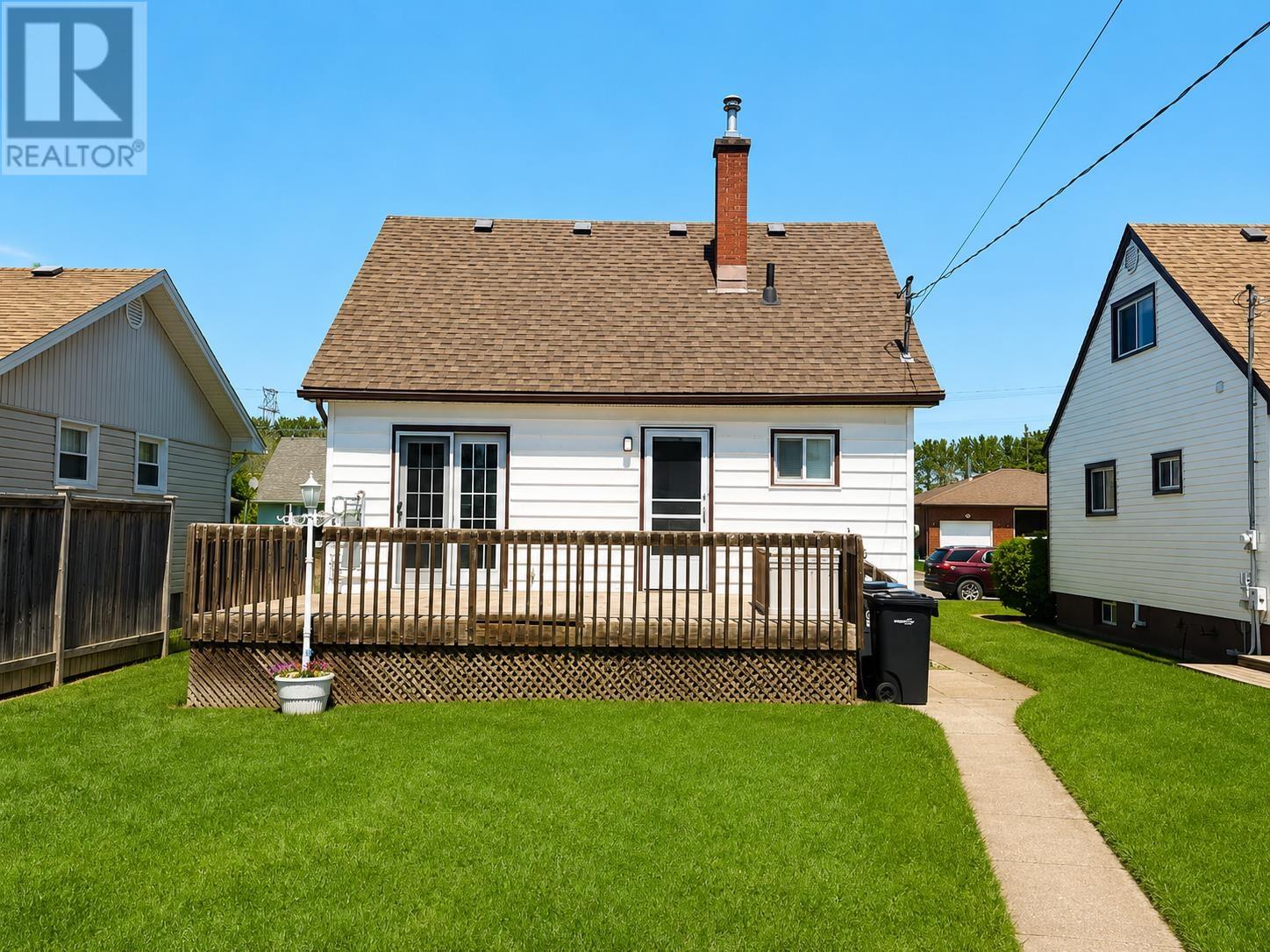 308 Christina St W, Thunder Bay, Ontario  P7E 4P6 - Photo 2 - TB2601191