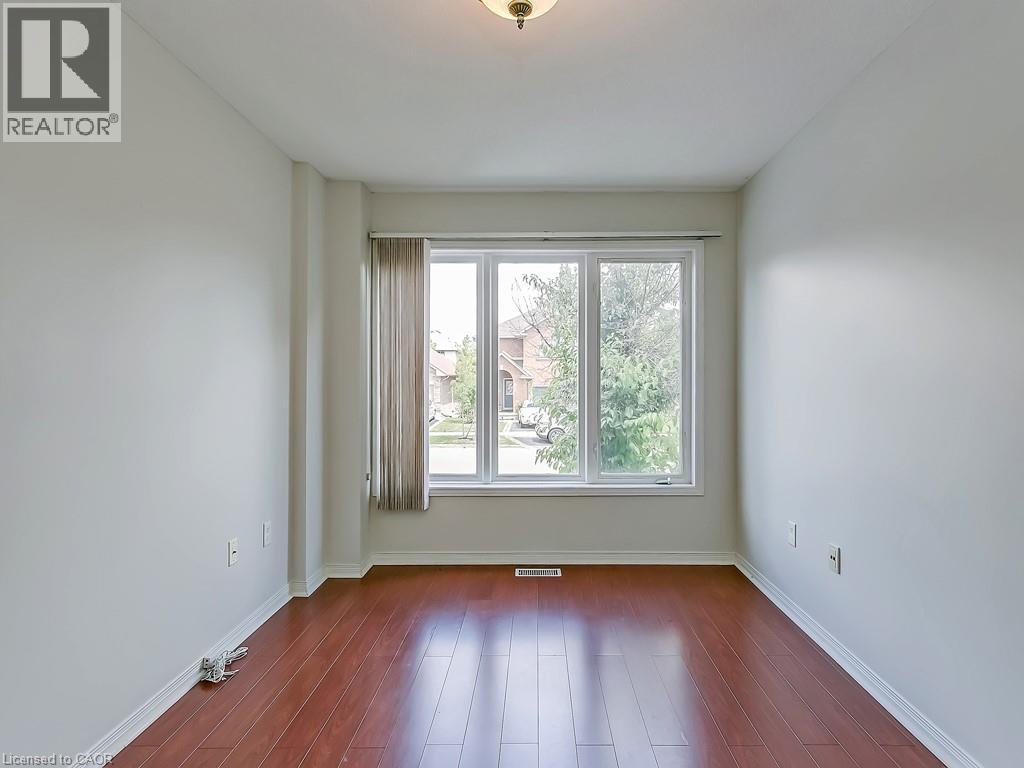 1310 Blanshard Drive, Burlington, Ontario  L7M 4S3 - Photo 12 - 40833426