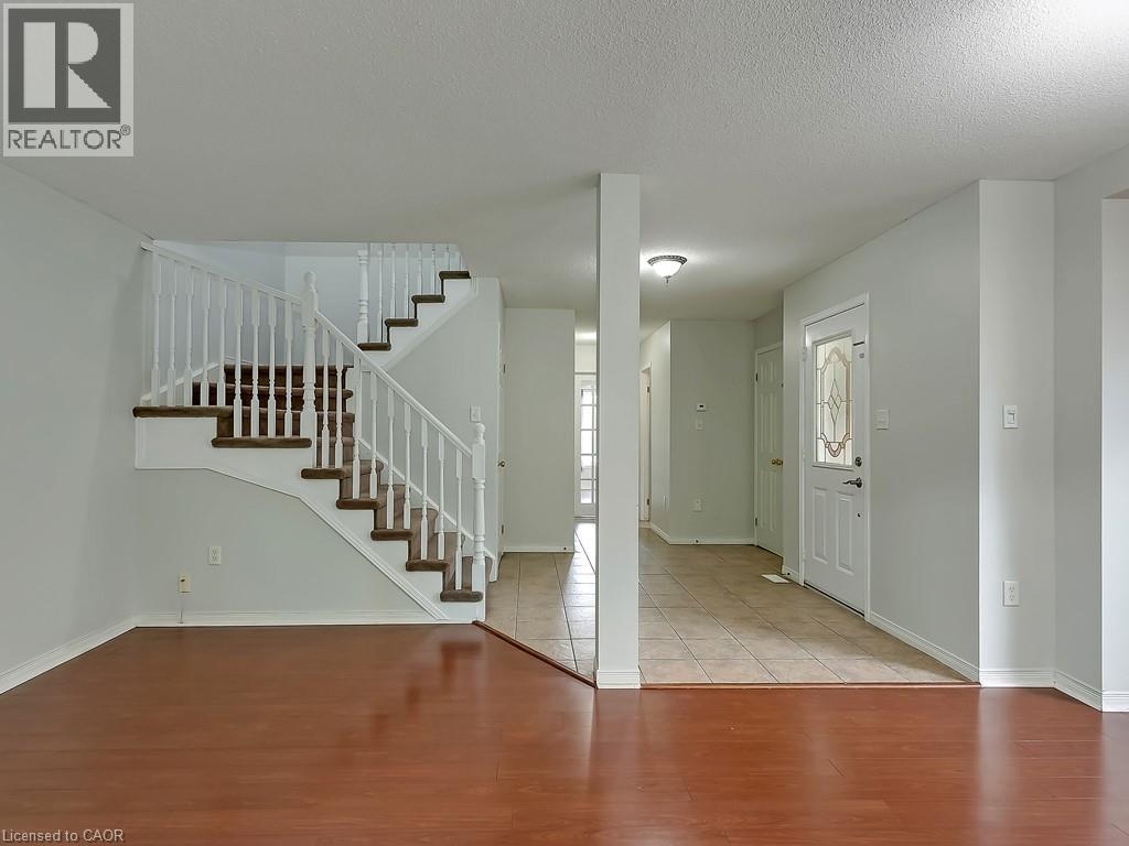 1310 Blanshard Drive, Burlington, Ontario  L7M 4S3 - Photo 8 - 40833426