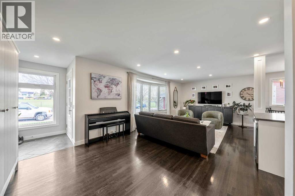 6007 34 Street Sw, Calgary, Alberta  T3E 5L7 - Photo 5 - A2313348