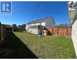 14 Andrews Crescent