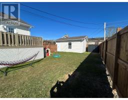 14 Andrews Crescent