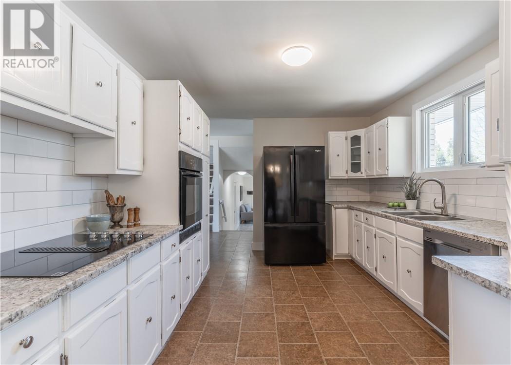 4181 La Habre Avenue, Val Therese, Ontario  P3P 1A6 - Photo 8 - 2128030