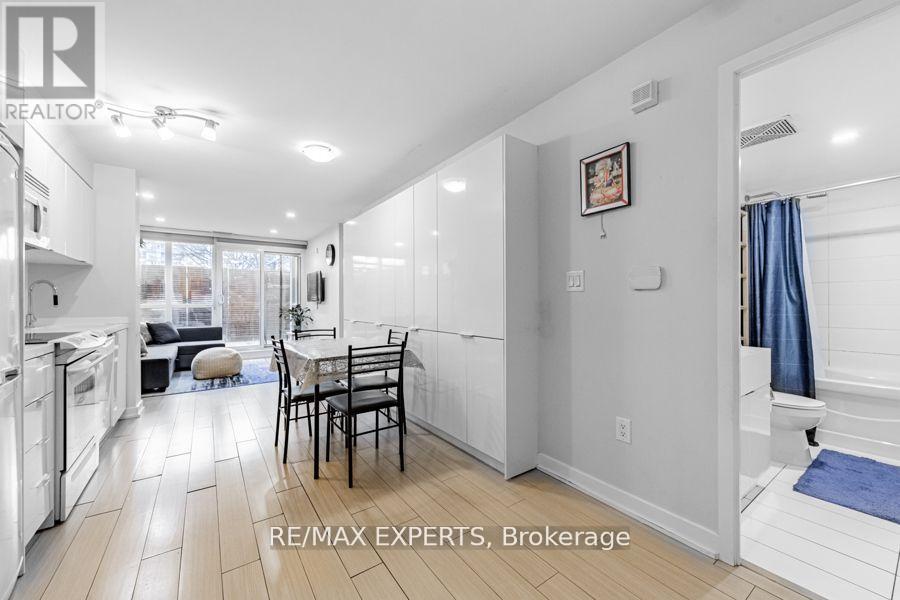 226 - 10 Capreol Court, Toronto, Ontario  M5V 4B3 - Photo 10 - C13173458