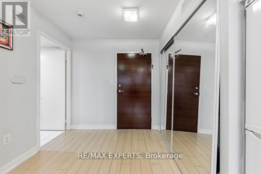 226 - 10 Capreol Court, Toronto, Ontario  M5V 4B3 - Photo 4 - C13173458