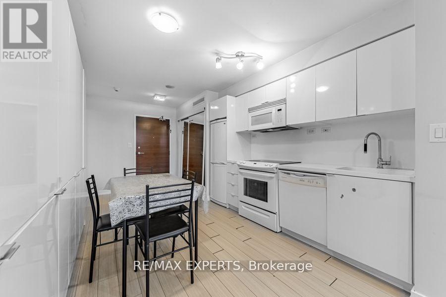 226 - 10 Capreol Court, Toronto, Ontario  M5V 4B3 - Photo 7 - C13173458