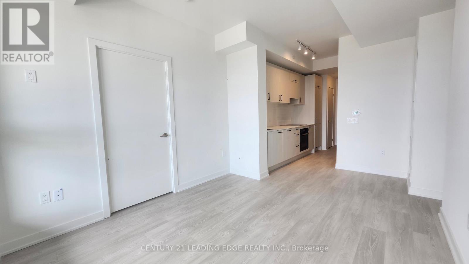 2808 - 5 Quarrington Lane, Toronto, Ontario  M3C 1H7 - Photo 6 - C13173470
