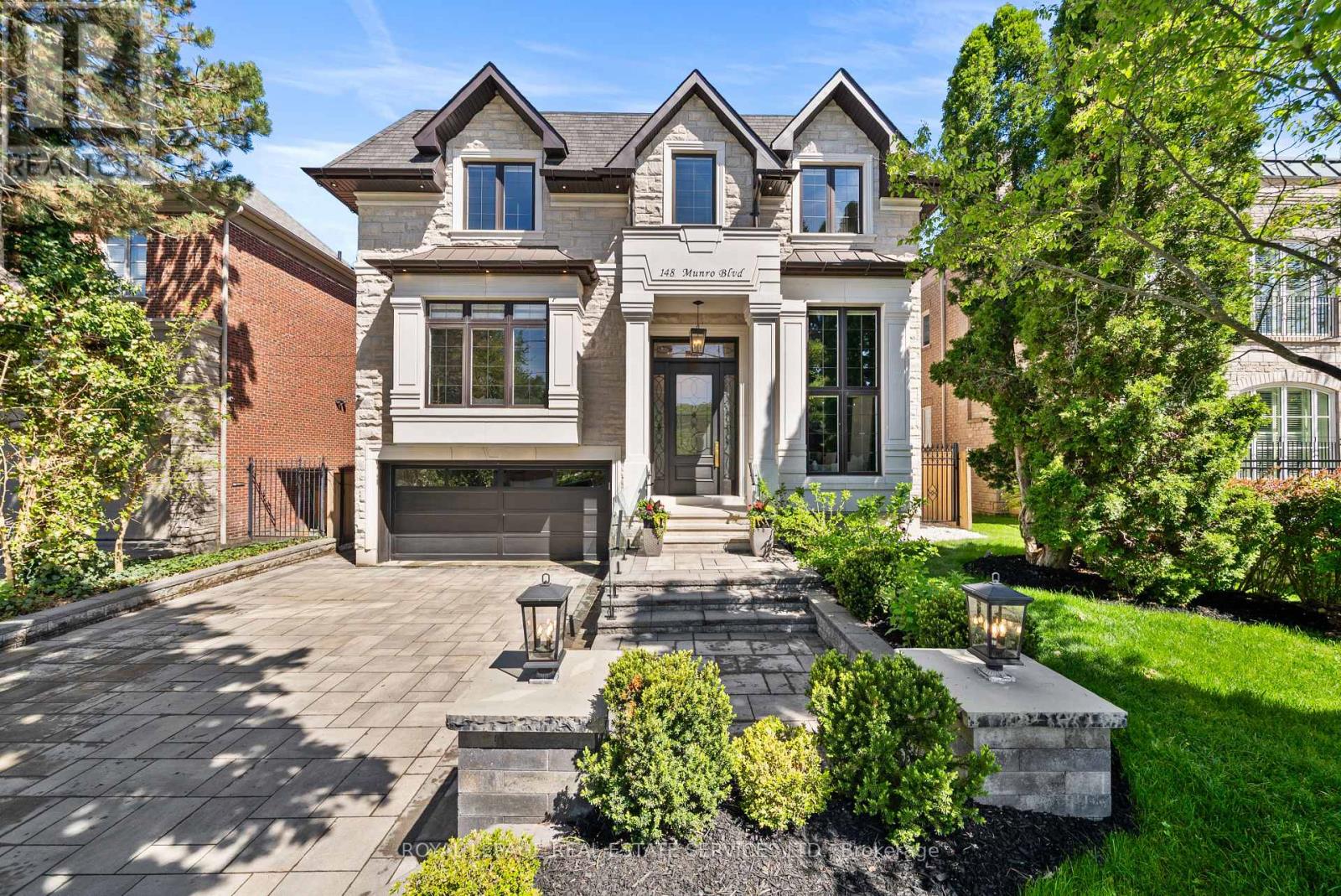 148 Munro Boulevard, Toronto, Ontario  M2P 1C8 - Photo 4 - C13173498