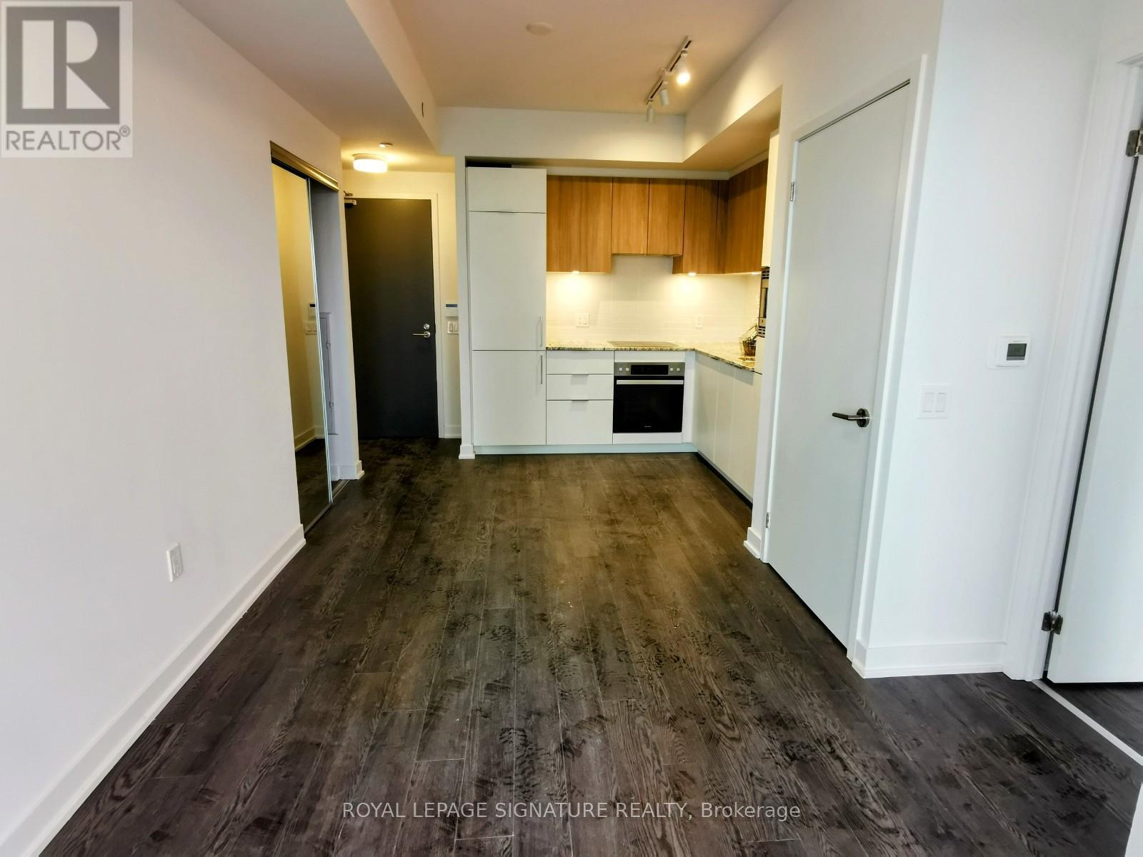 729 - 20 O'neill Road, Toronto, Ontario  M3C 0R2 - Photo 3 - C13173536
