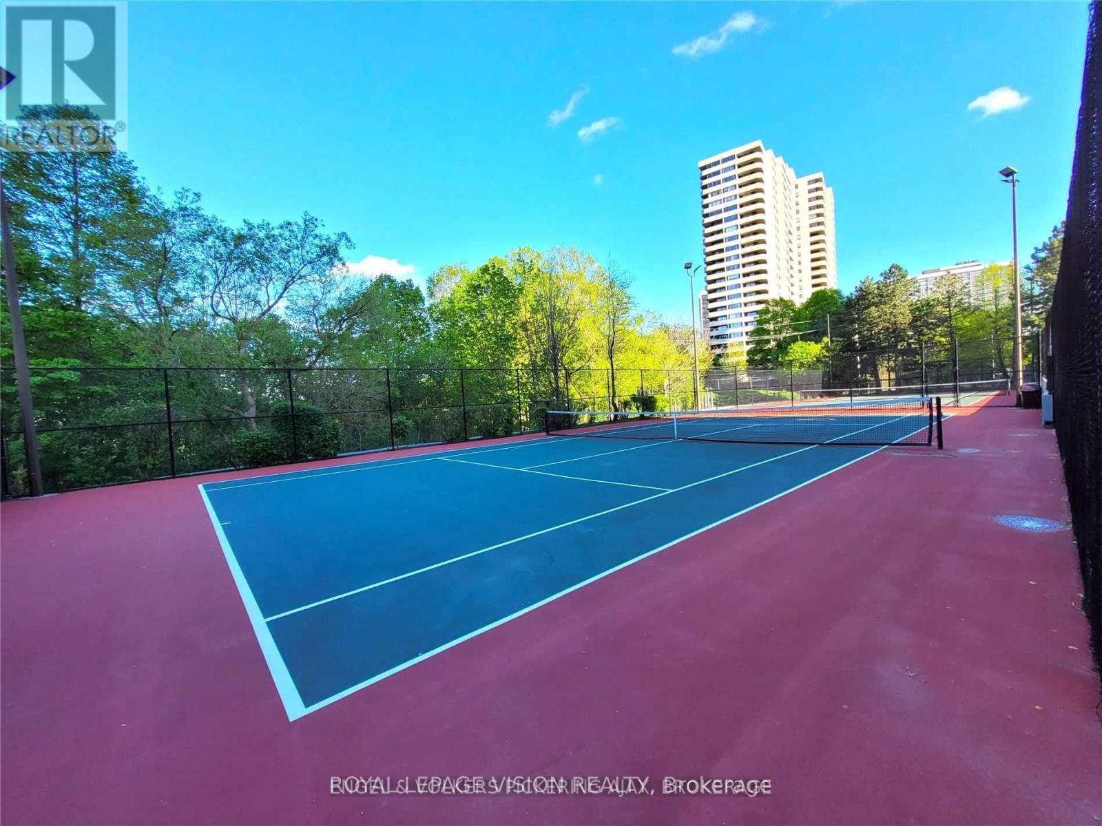 501 - 7 Concorde Place, Toronto, Ontario  M3C 3N4 - Photo 2 - C13173538