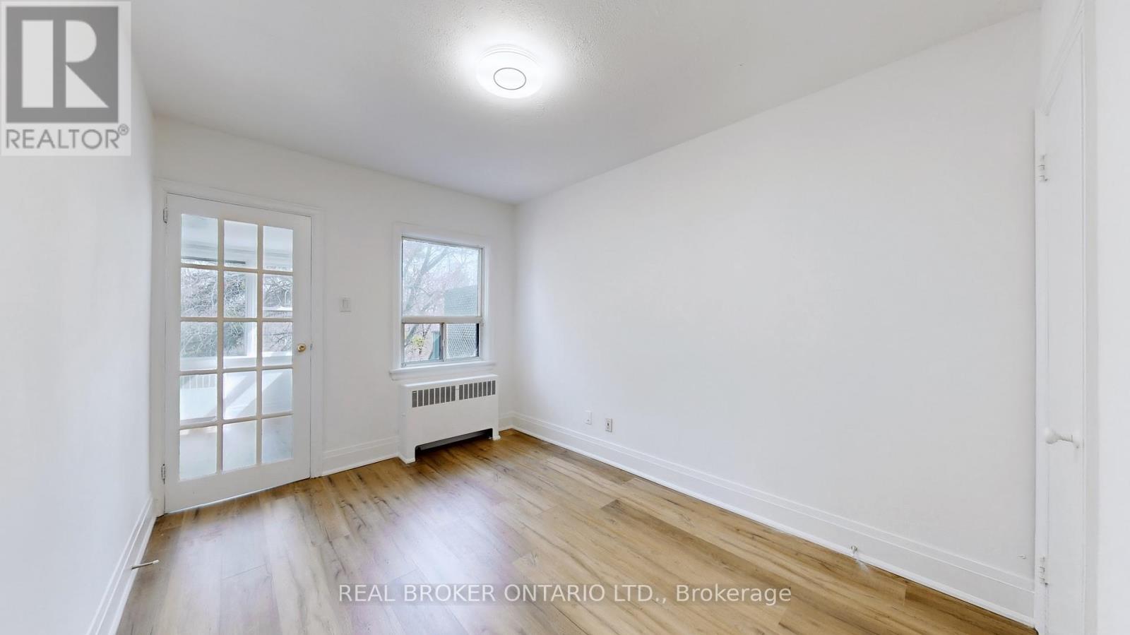 451 Donlands Avenue, Toronto, Ontario  M4J 3S4 - Photo 24 - E13173446