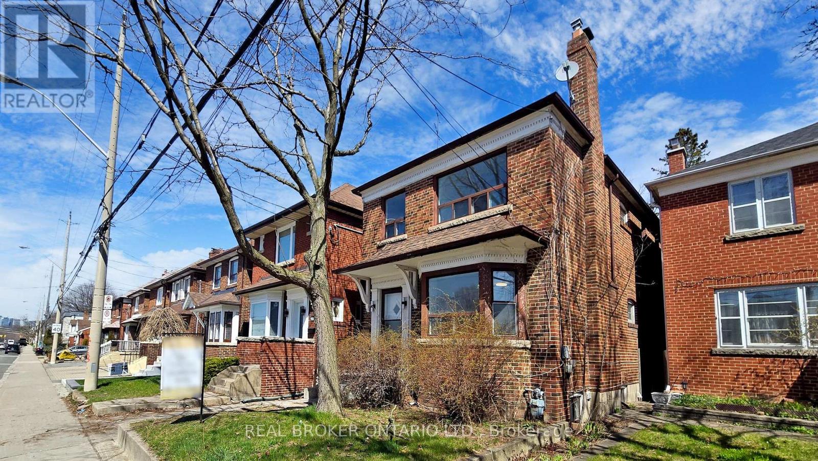 451 Donlands Avenue, Toronto, Ontario  M4J 3S4 - Photo 3 - E13173446