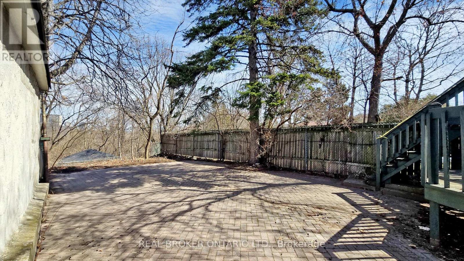 451 Donlands Avenue, Toronto, Ontario  M4J 3S4 - Photo 30 - E13173446