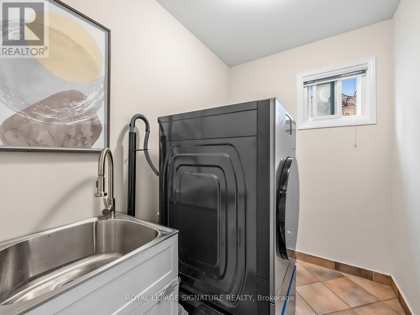 16 Ventris Drive, Ajax, Ontario  L1T 1T9 - Photo 17 - E13173598