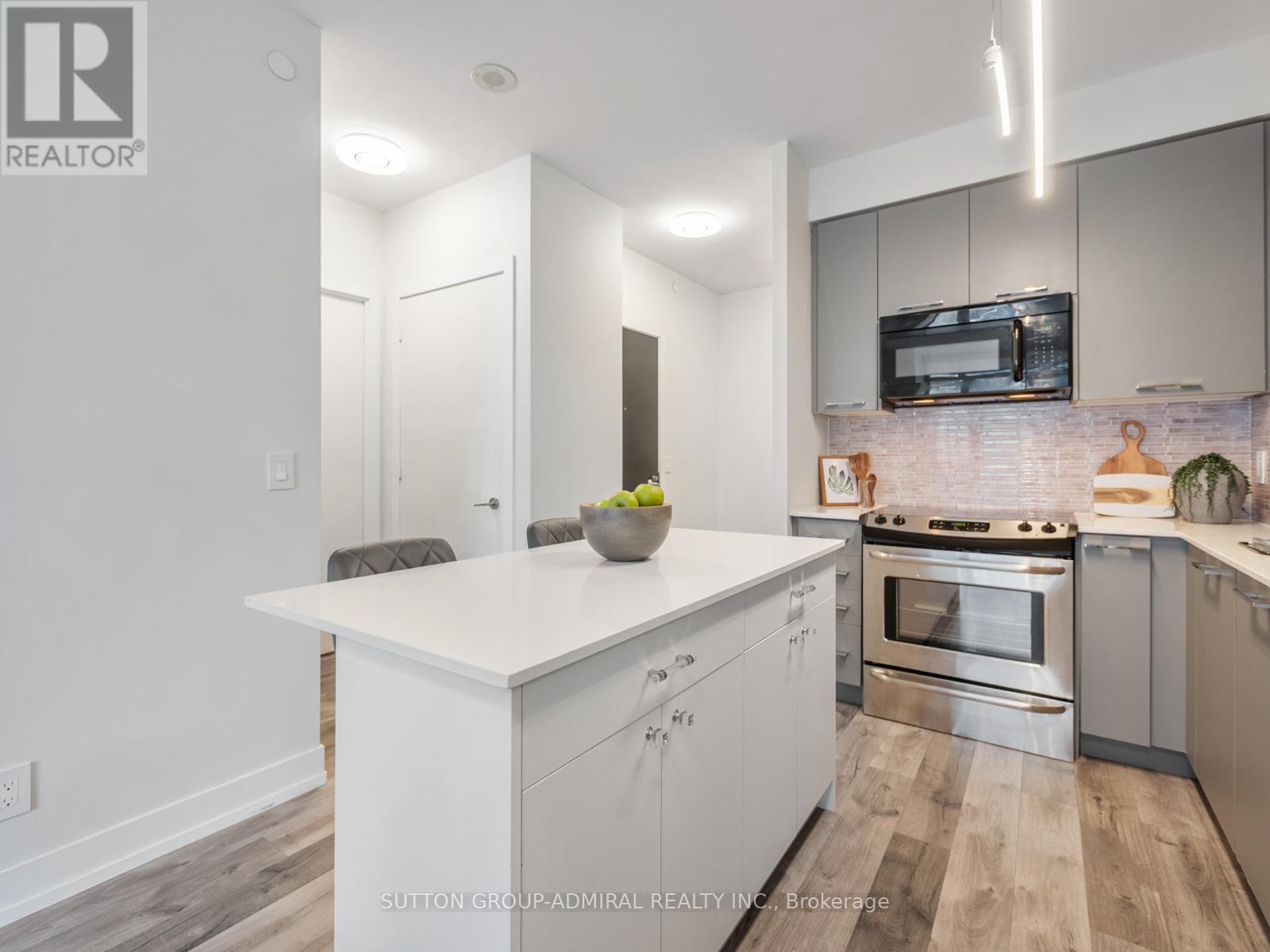 813 - 9471 Yonge Street, Richmond Hill, Ontario  L4C 0Z5 - Photo 4 - N13173452