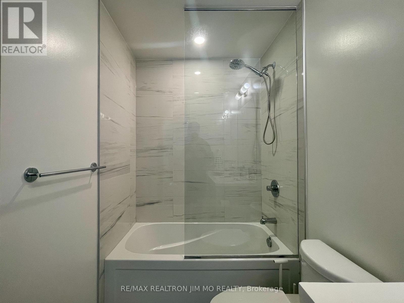 4016 - 28 Interchange Way, Vaughan, Ontario  L4K 0P8 - Photo 14 - N13173494