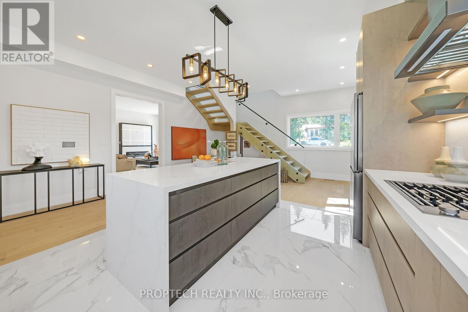 6030 Hillsdale Drive, Whitchurch-Stouffville, Ontario  L4A 3B8 - Photo 8 - N13173526